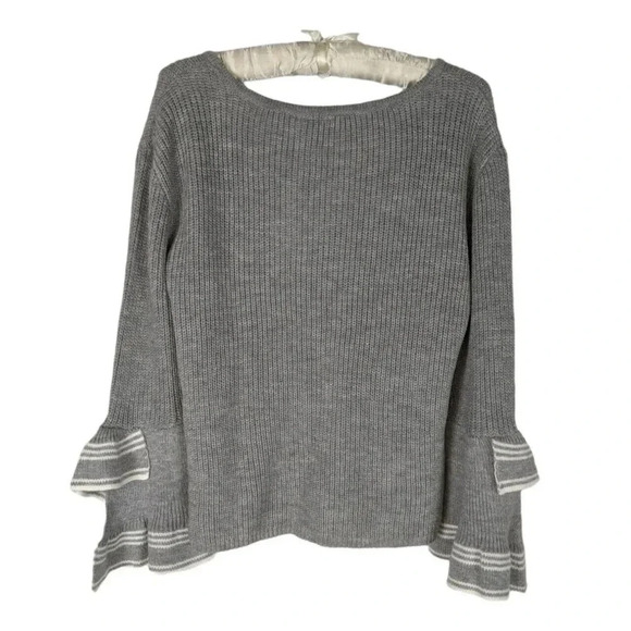 Love by Design Women's Gray Long Tulip Sleeve Knit Sweater - Picture 3 of 3